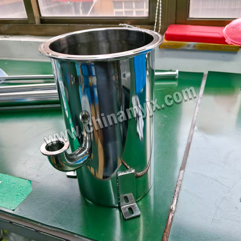 Vertical Stainless Steel Vacuum Chamber Small Vacuum Buffer Tank with Side Port and Mounting Bracket