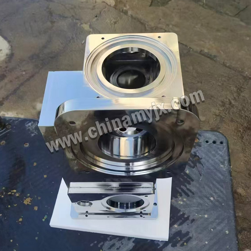 Custom CNC Machined Stainless Steel Vacuum Chamber / Valve Body