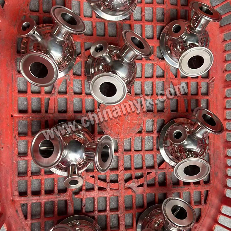 Stainless steel clamp-style tee fitting (with a lateral sampling port)